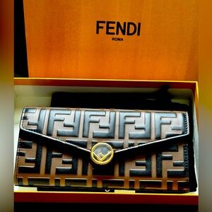 FENDI Continental Wallet